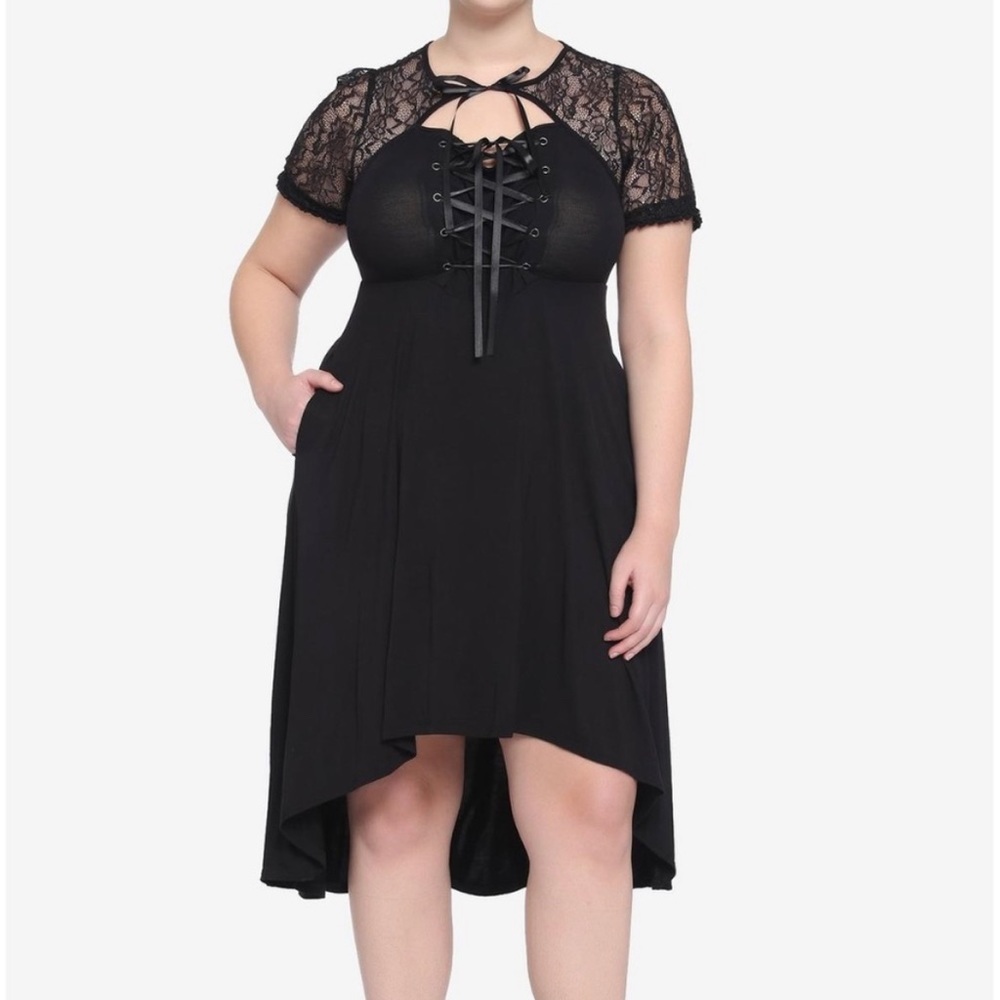 Hot topic black lace dress - new with tags 4X